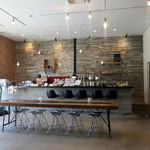 デコ カフェ - 店内カウンター