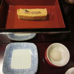 お通し　鰻巻　540円