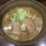 麺屋 玄 - 味噌らーめん750円
            大盛100円