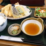 居食屋「和み亭」 - 鶏天セット