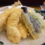 居食屋「和み亭」 - てんぷら（鶏3個、ナス、ピーマン、かぼちゃ）