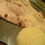 インド料理 想いの木 - ハーフナンとハーフサフランライス