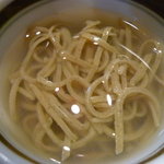 献上そば 羽根屋 本店 - 蕎麦湯に浸けて