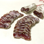 キュルノンチュエ - 白かび熟成の乾燥ソーセージ