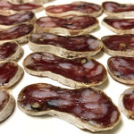 キュルノンチュエ - 白かび熟成の乾燥ソーセージ