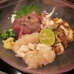 炭とおいしいお酒のお台処 晃 - 鶏のすんごいお造り盛り (1280円)