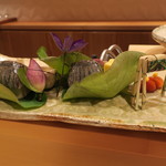 銀座 しのはら - 八寸：鰻唐揚げ とうもろこしのかき揚げ スッポンの唐揚げ どじょう唐揚げ 焼き茄子 ハモンイベリコ 胡麻餡掛け 毛蟹とイチジク 焼き穴子 車海老 卵真薯 煮蛸 庄内麩チーズ挟み トマト黄身酢2