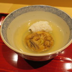 銀座 しのはら - 鱧と松茸入りの自家製ひろうすの鍋