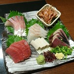 うまい寿司と魚料理 魚王KUNI - お刺身盛合せ