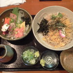Shun Shoku Osoba Nagomi - 冷たぬきそばと海鮮丼ﾗﾝﾁ　920円