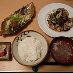 いぎなし なま粋 - ホイコーロー定食(800円)