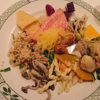 ロウリーズ・ザ・プライムリブ 恵比寿ガーデンプレイス店 - 前菜ブッフェ