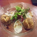 クレメンティア - シュー詰めもの３種　牛筋　卵チーズソース　ロシア風.JPG