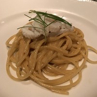 ヴィノ・ヒラタ - スルメイカのワタのスパゲッティ