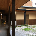 星たる - 奥には本館温泉