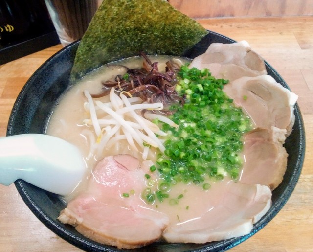 超固麺好きにオススメの博多ラーメン屋 By 踊る埴輪 移転 コハクノトキ 元住吉 ラーメン 食べログ 超固麺好きにオススメの博多ラーメン屋 By 踊る埴輪 移転 コハクノトキ 元住吉 ラーメン 食べログ