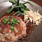 松阪苑 - ハンバーグのアップ