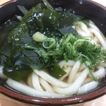 ほなみうどん - ・わかめうどん 330円