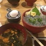 海鮮丼専門店 伊助 - 