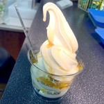杉養蜂園 - 料理写真:はちみつソフト+メープルハニー