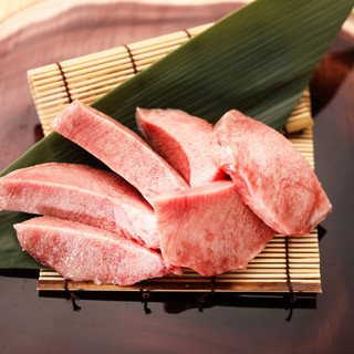 The ultimate thick-sliced tongue of domestic Japanese black beef "Arita Beef"!