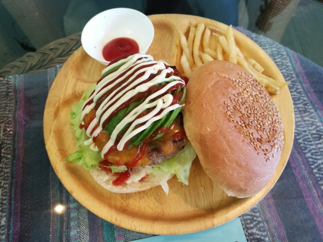 Burger Shop H S Healty And Smile 恩納村 ハンバーガー 食べログ Burger Shop H S Healty And Smile 恩納村 ハンバーガー 食べログ