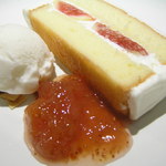 レストラン メルキュール - イチジクのケーキ＆無花果ジャム＆アイス