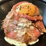 精肉店直営ローストビーフ丼 やまと - 黒毛和牛ローストビーフ丼・並盛(¥980)