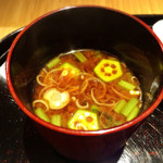 馳走 とし藤 - おくらと茗荷のお味噌汁