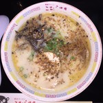 こむらさき - ミニとんこつラーメン 570円。