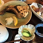 ブリカマ塩焼定食