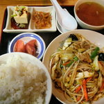 中華　醍醐 - 肉野菜炒め定食 ７５０円