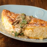 ビストロ チック - ふわっふわスフレオムレツ 濃厚なビスクのクリームソース
