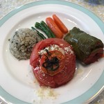 スパルタ - トマトピーマンの肉・米詰め。
      税込600円。
      美味し。