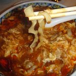 中国ラーメン揚州商人 - 激辛スーラータンメン　刀切麺