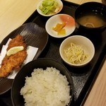 はなの舞 - 日替りB定食 500円