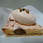 ル・パティシエ・ミエル - 栗のタルト(真横から)