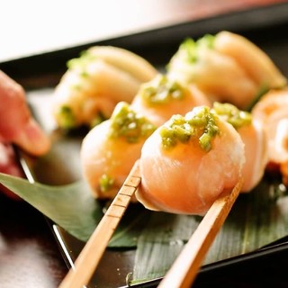 鳥取県産の銘柄鶏「大山鶏」使用。