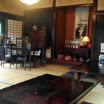 蕎麦処ふるさわ - お座敷はテーブルと座卓と
