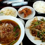 台湾料理 豊源 - ニラレバ定食（台湾ラーメン）