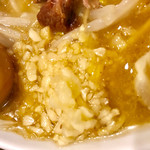 五味五香 - ニンニクも多数入ってます【料理】