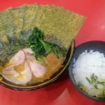 家系総本山 ラーメン 吉村家 - 「チャーシュー麺」「海苔」「小ライス」