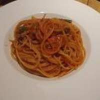Osteria UVA RARA 横浜 - 仔牛挽肉とインゲン豆の入ったトマトソースのスパゲティーニ