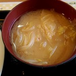 八起 - 味噌ラーメンスープ的な味噌汁?