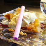 ル ミュゼ ドゥ アッシュ - リンゴのタタンとラムレーズンアイス