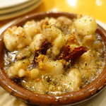 YAICHIRO - タコとプチトマトのアヒージョ