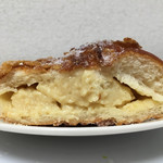 アミール - クリームドーナツの断面