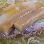 梅光軒 - 醤油ラーメンハーフサイズ550円 バターコーンは無料