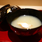 銀座 しのはら - 煮物碗　銀杏すり流し、のどぐろ