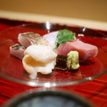 銀座 しのはら - 造里　鯛（明石）、鮪（大間）、石垣貝、カマス炙り（竹岡）